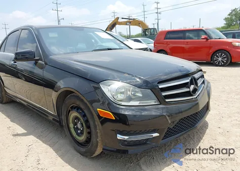 2014 Mercedes-Benz C 250 Luxury/Sport из США, поврежденный, VIN WDDGF4HB7EA955671